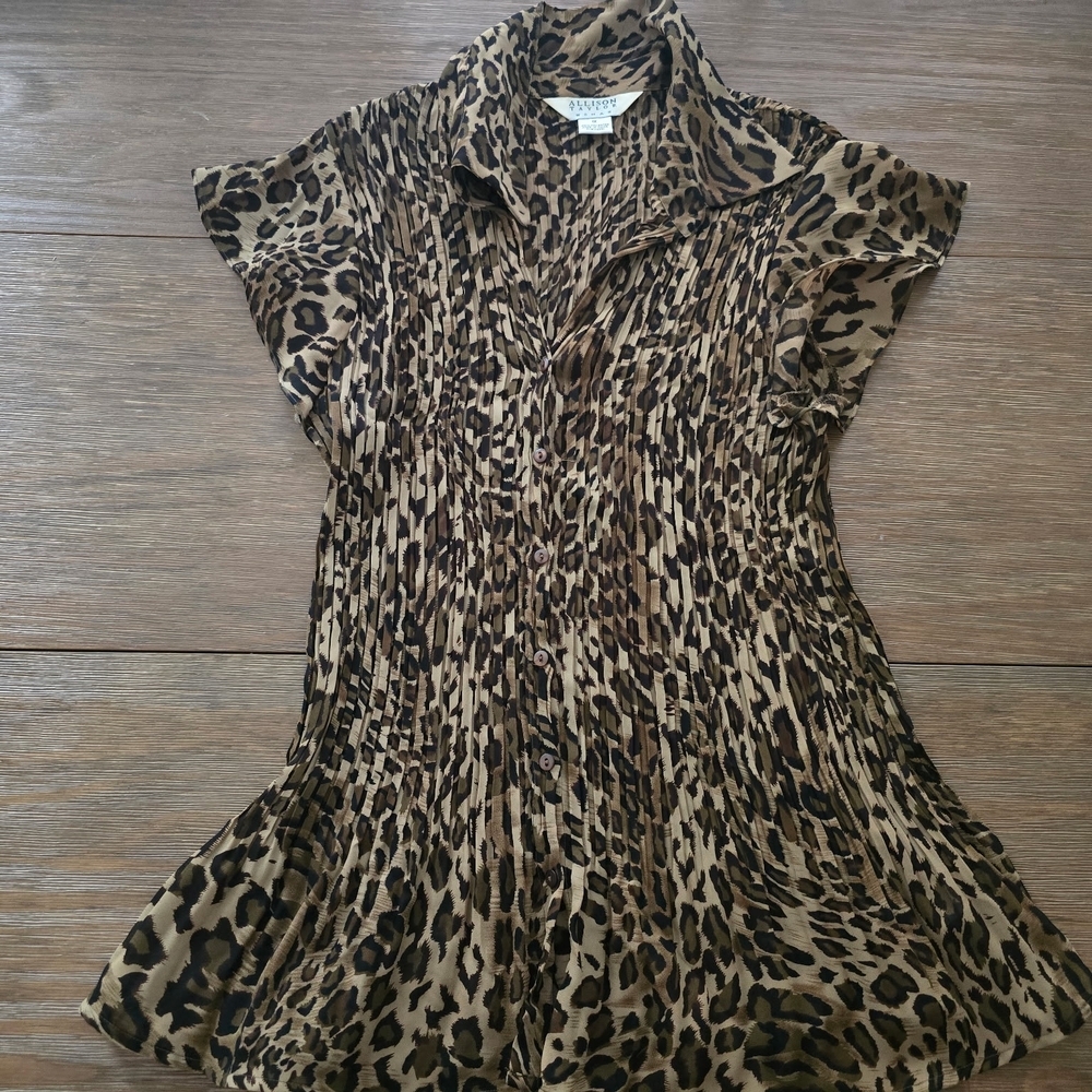 Allison Taylor‎ Leopard Print Pleated Button Front Blouse – Women’s 1X
